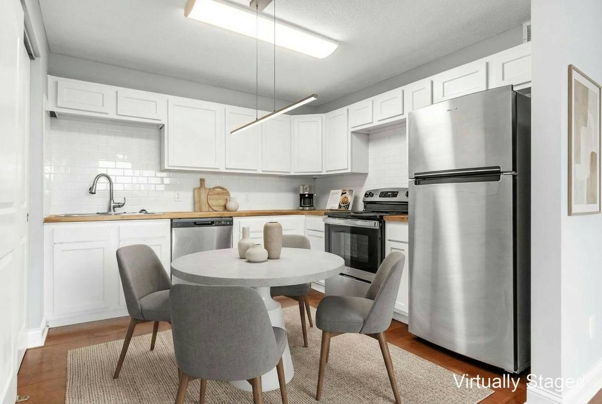 Apartment for rent at 1580 E Mound St, Columbus, OH 43205