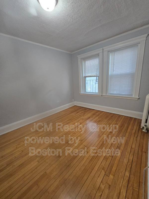 Apartment for rent at 135 Ocean St, Lynn, MA 01902