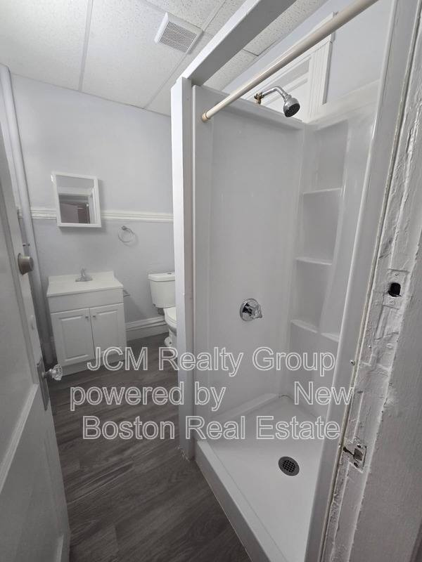 Apartment for rent at 135 Ocean St, Lynn, MA 01902