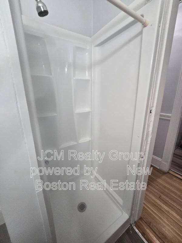 Apartment for rent at 135 Ocean St, Lynn, MA 01902