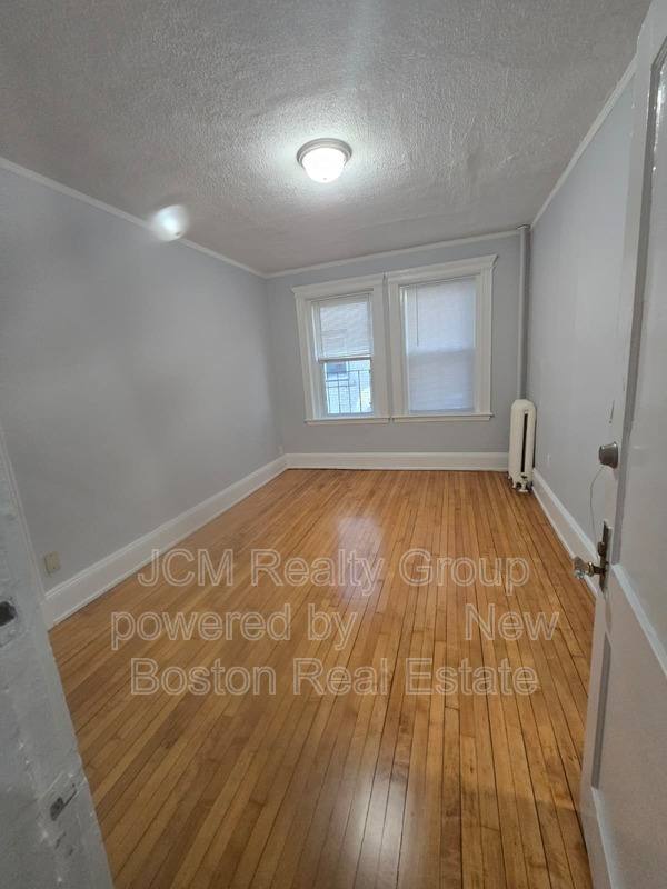 Apartment for rent at 135 Ocean St, Lynn, MA 01902