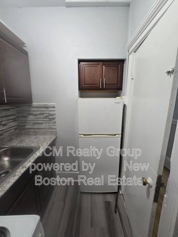 Apartment for rent at 135 Ocean St, Lynn, MA 01902