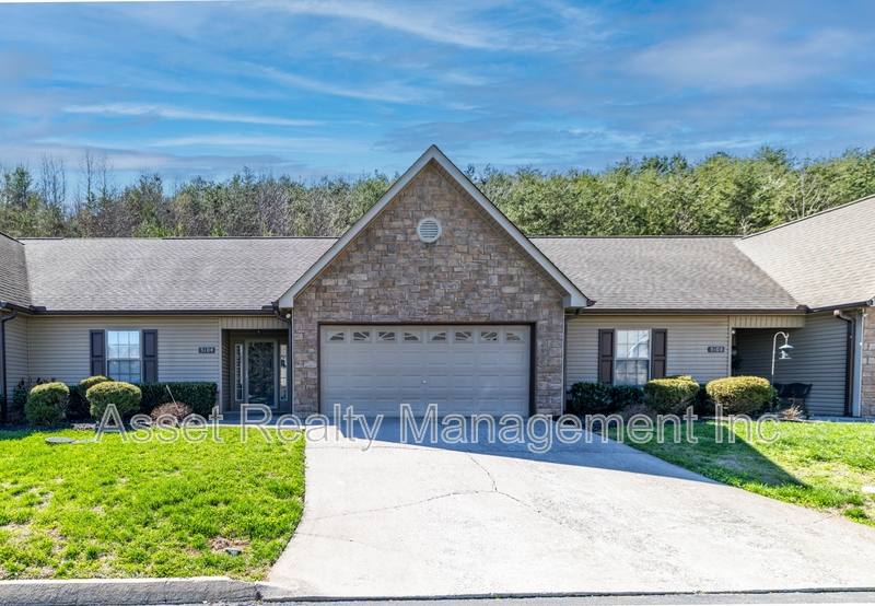 Condo for rent at 5104 Cates Bend Way #1, Powell, TN 37849