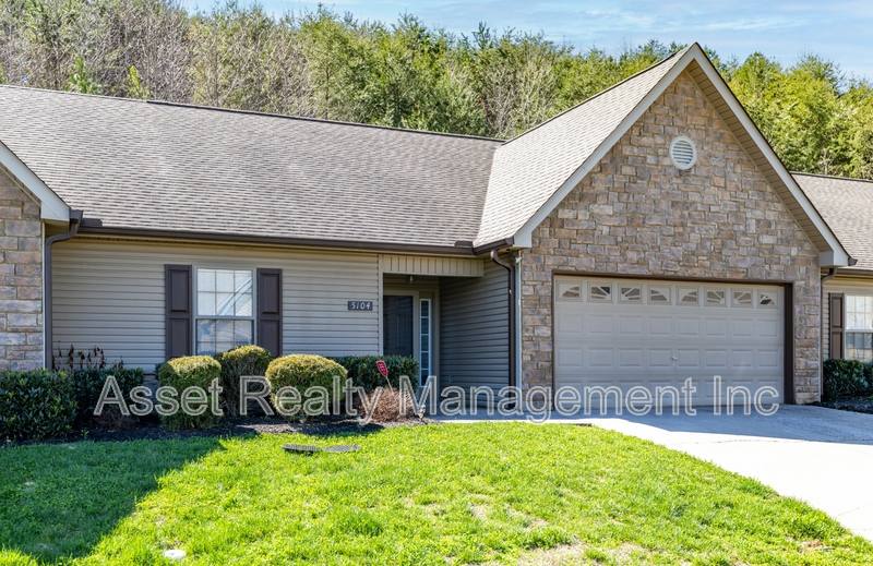 Condo for rent at 5104 Cates Bend Way #1, Powell, TN 37849