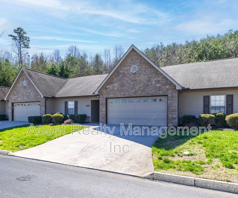 Condo for rent at 5104 Cates Bend Way #1, Powell, TN 37849