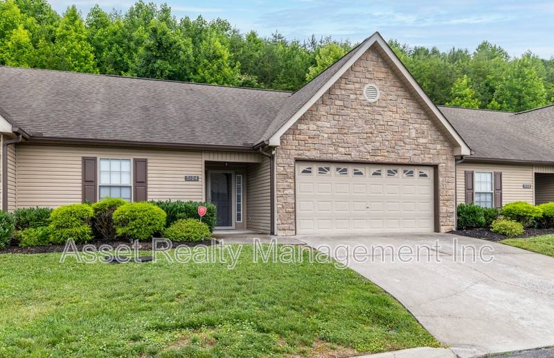 Condo for rent at 5104 Cates Bend Way #1, Powell, TN 37849