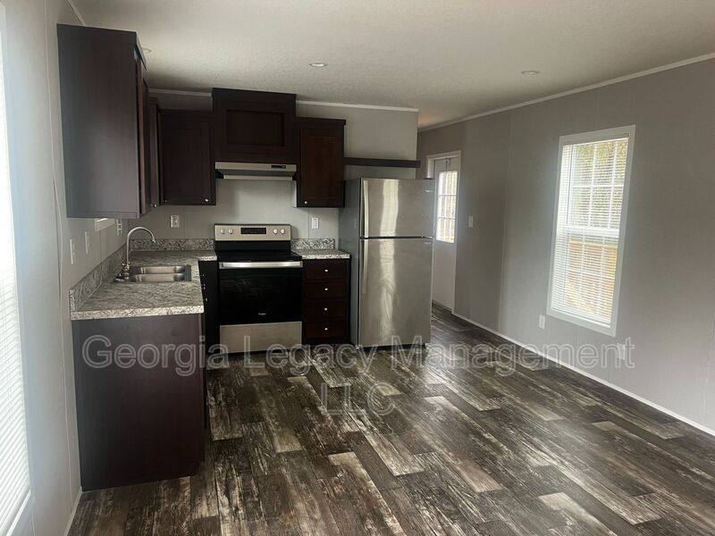Apartment for rent at 189 Mason St #3, Royston, GA 30662