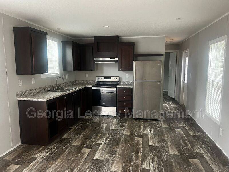 Apartment for rent at 189 Mason St #3, Royston, GA 30662