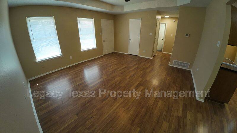 Apartment for rent at 318 College St #B, Cleburne, TX 76033