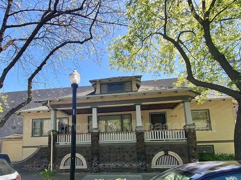 House for rent at 1015 27th St, Sacramento, CA 95816