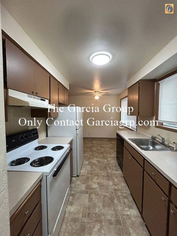 Apartment for rent at 581 Holmes Lane, Oregon City, OR 97045