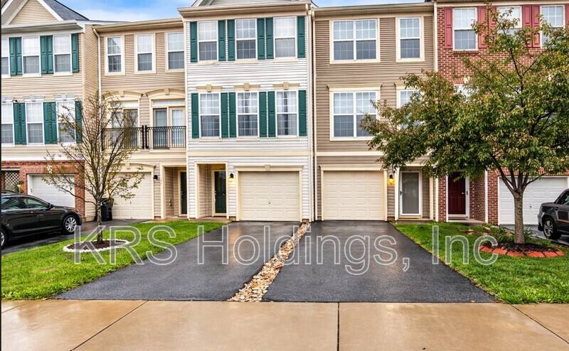 Townhouse for rent at 15706 John Diskin Circle #138, Woodbridge, VA 22191