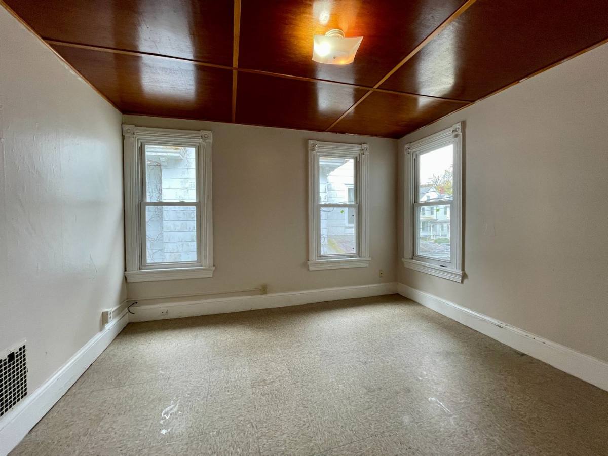 Apartment for rent at 97 York St, Bridgeton, NJ 08302