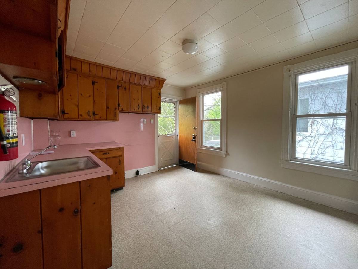 Apartment for rent at 97 York St, Bridgeton, NJ 08302