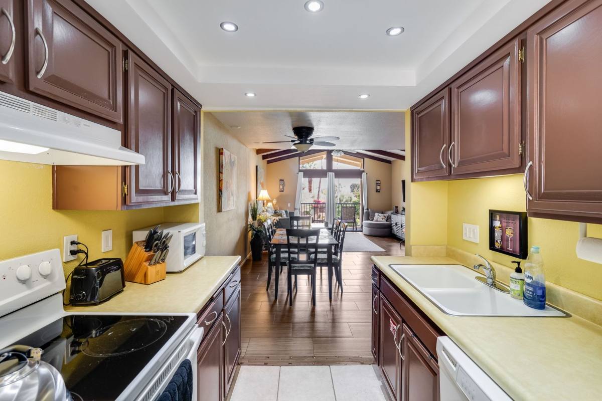 Condo for rent at 1411 N Sunrise Way, Palm Springs, CA 92262