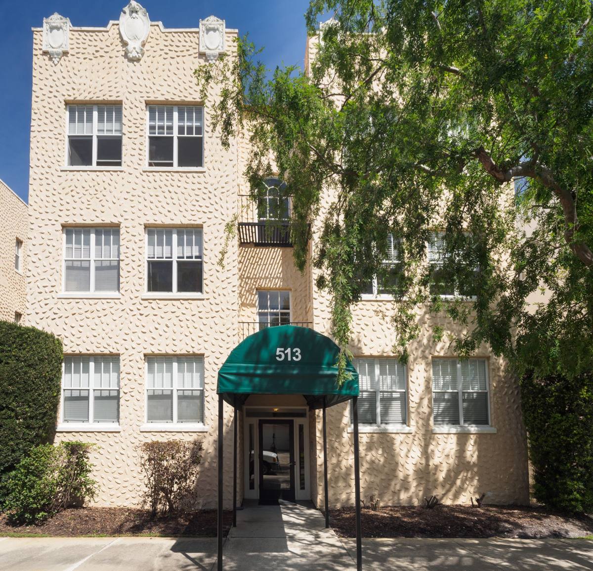 Apartment for rent at 511 & 513 Columbia Dr, Tampa, FL 33606