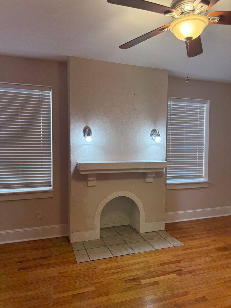 Apartment for rent at 511 & 513 Columbia Dr, Tampa, FL 33606