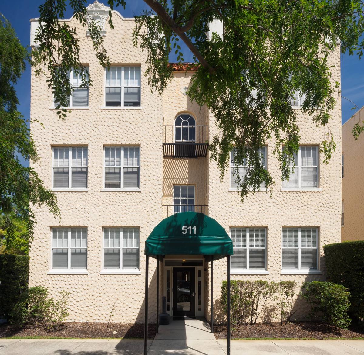Apartment for rent at 511 & 513 Columbia Dr, Tampa, FL 33606
