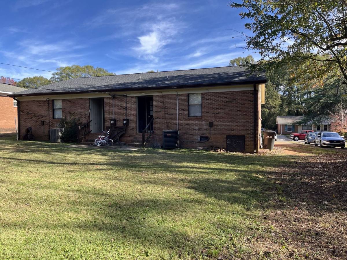 House for rent at 3631 Driftwood Dr, Charlotte, NC 28205