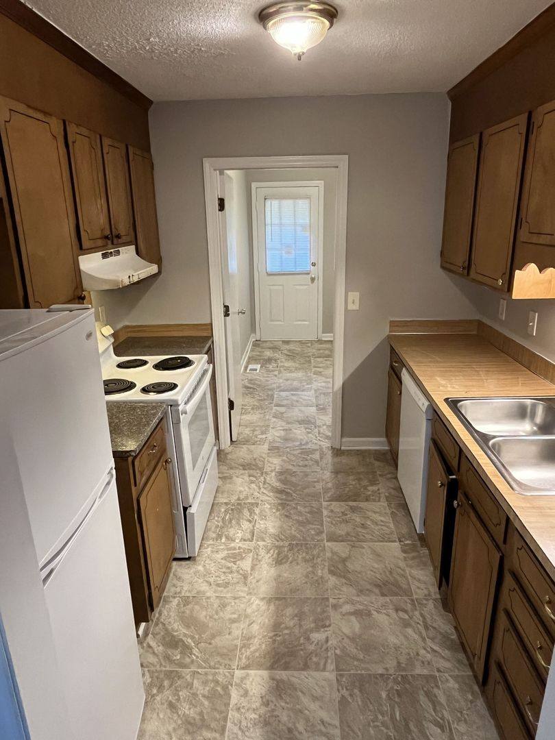 House for rent at 3631 Driftwood Dr, Charlotte, NC 28205