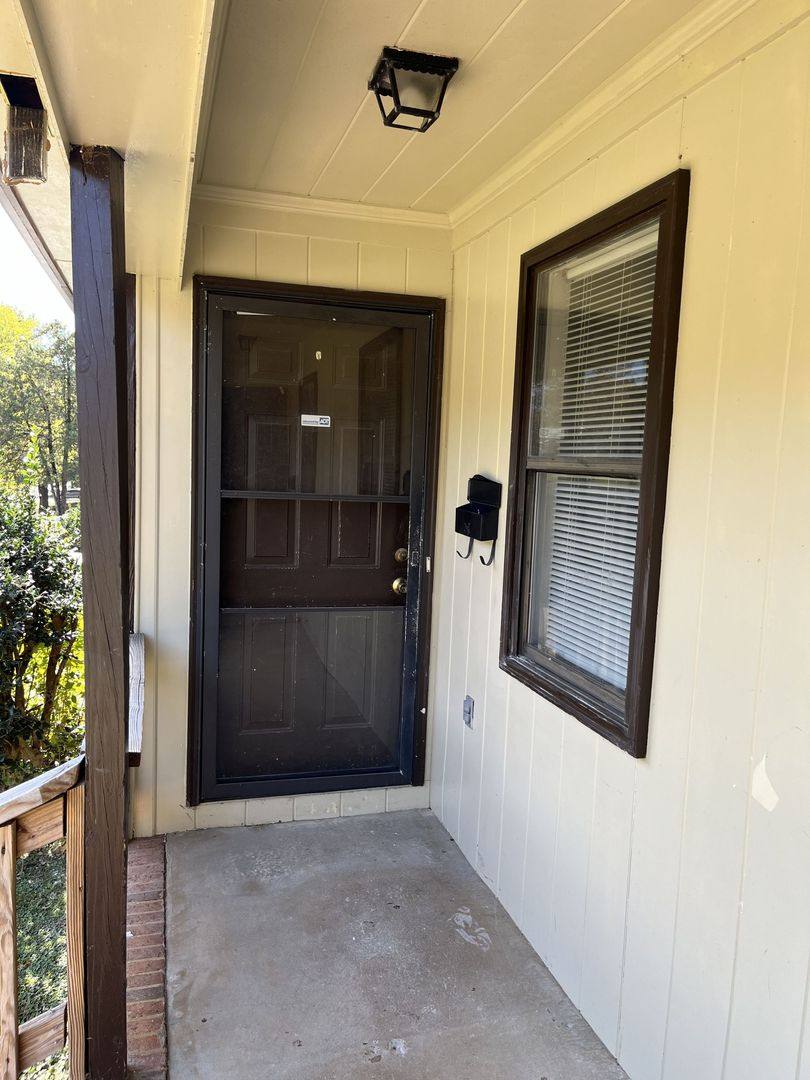 House for rent at 3631 Driftwood Dr, Charlotte, NC 28205