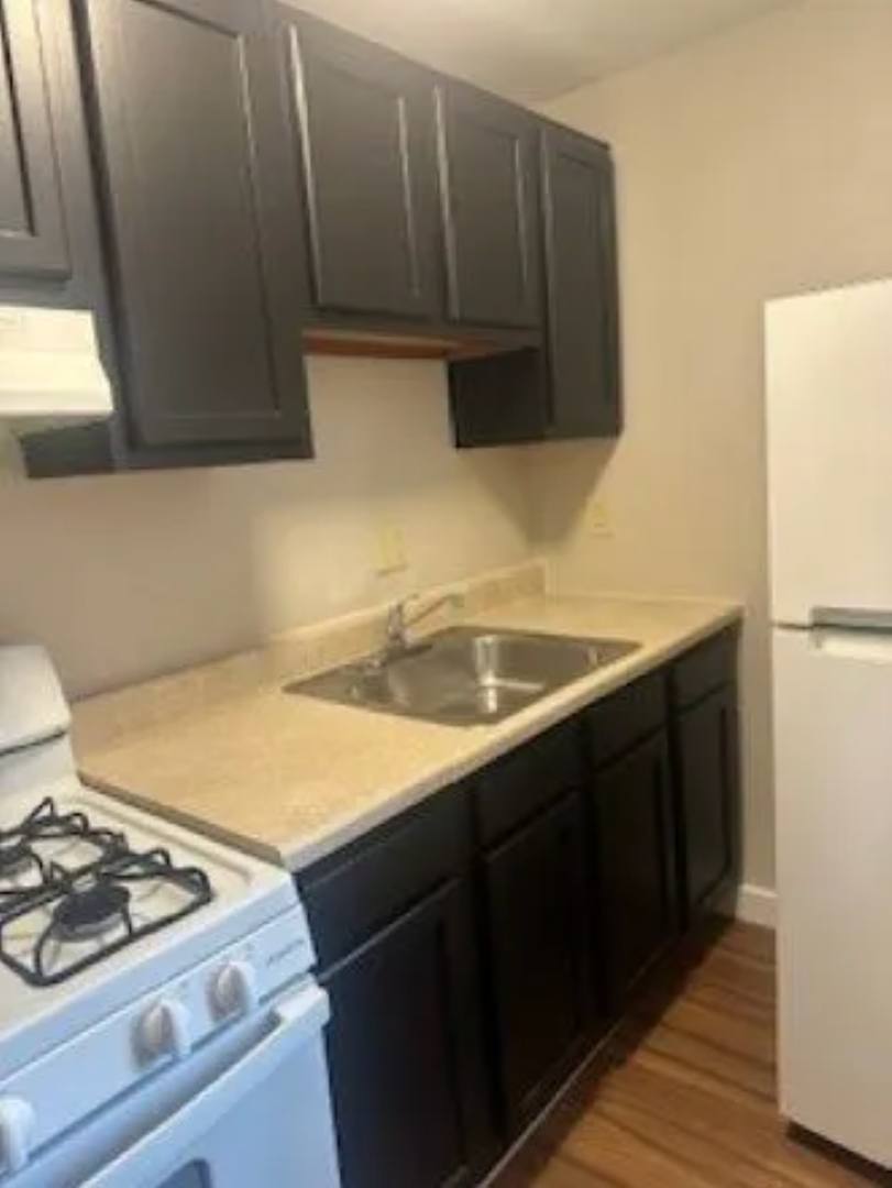 Apartment for rent at 321 Ella St, McKees Rocks, PA 15136
