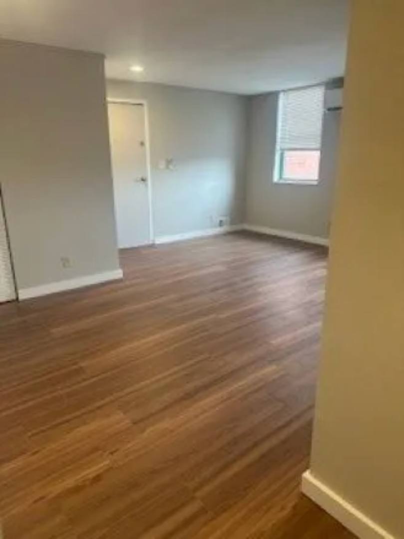 Apartment for rent at 321 Ella St, McKees Rocks, PA 15136