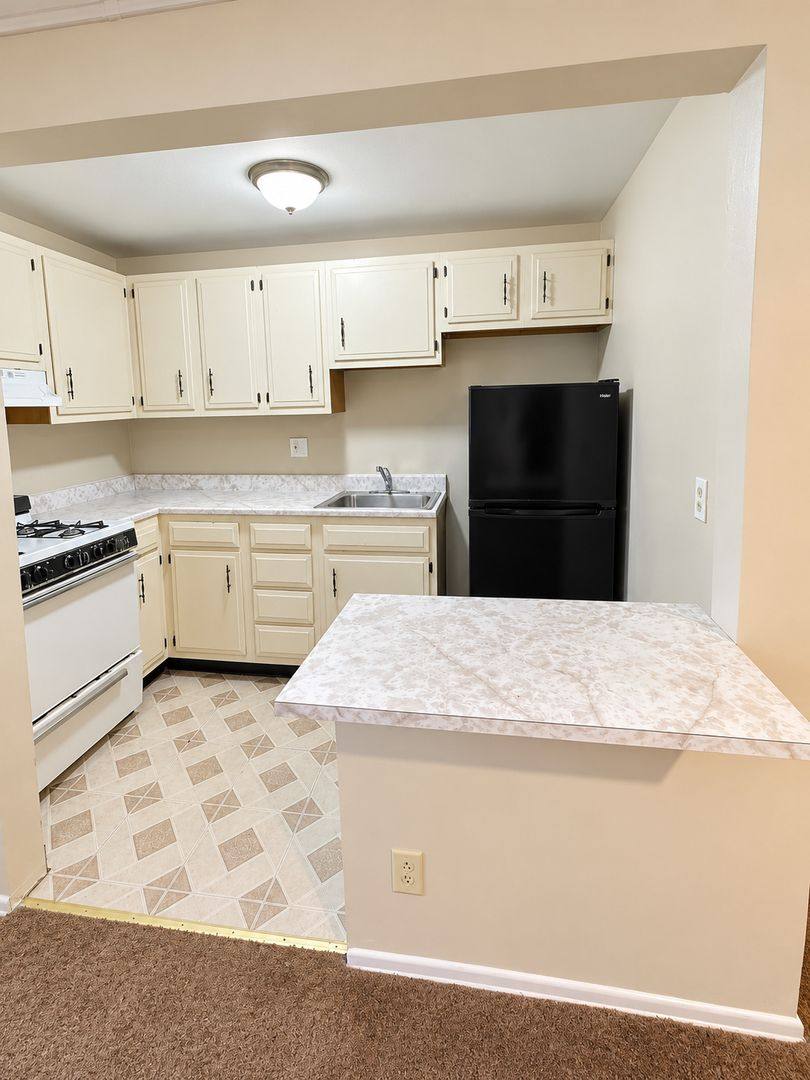 Apartment for rent at 321 Ella St, McKees Rocks, PA 15136