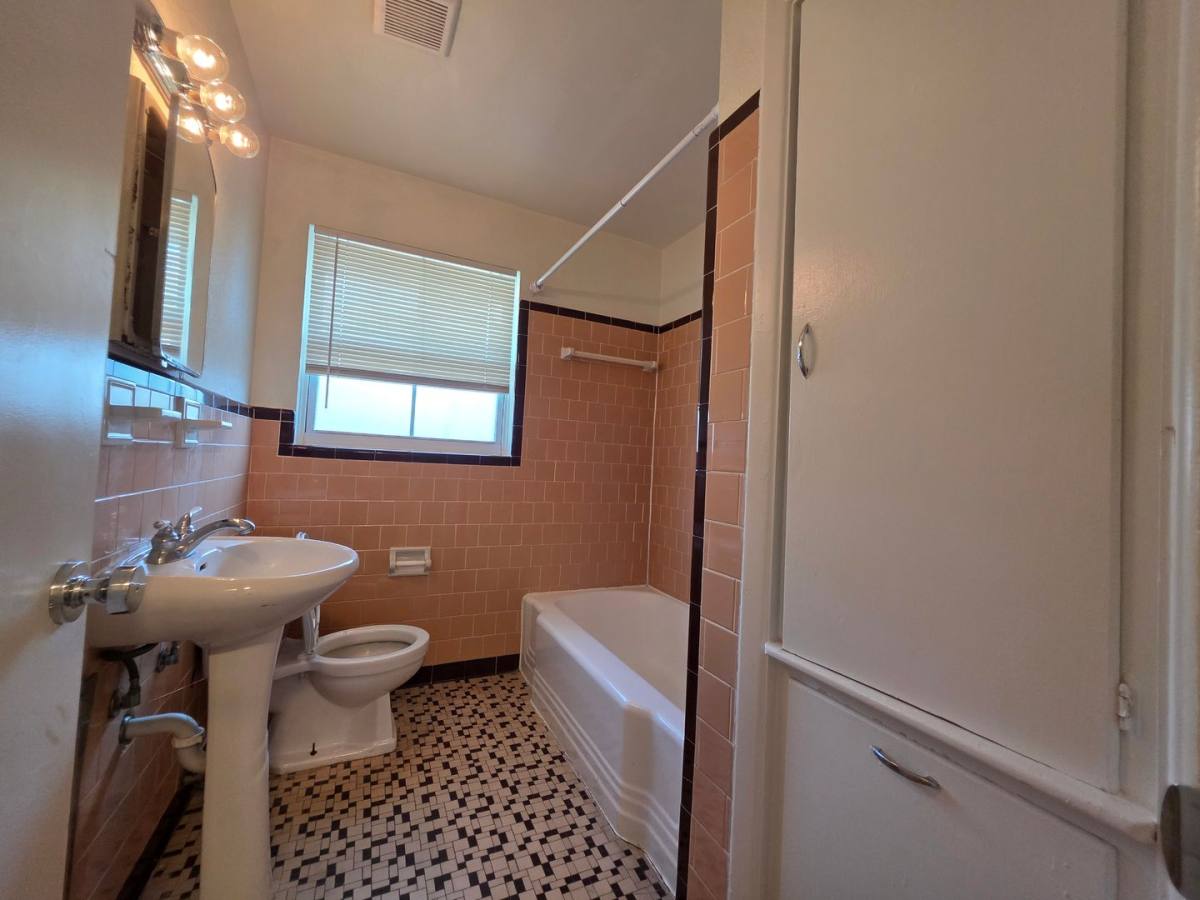 Apartment for rent at 3601 Bull St, Savannah, GA 31405
