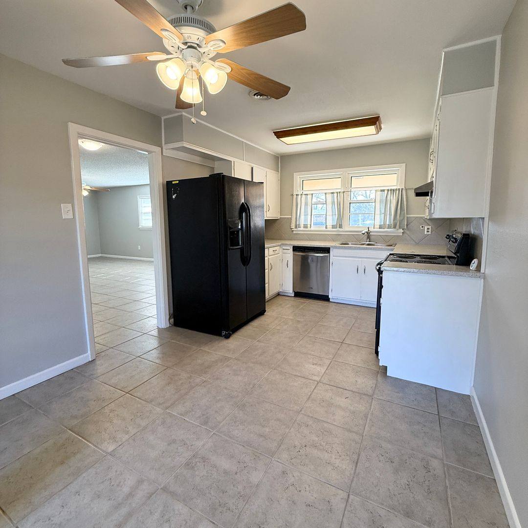 House for rent at 2806 54th St, Lubbock, TX 79413