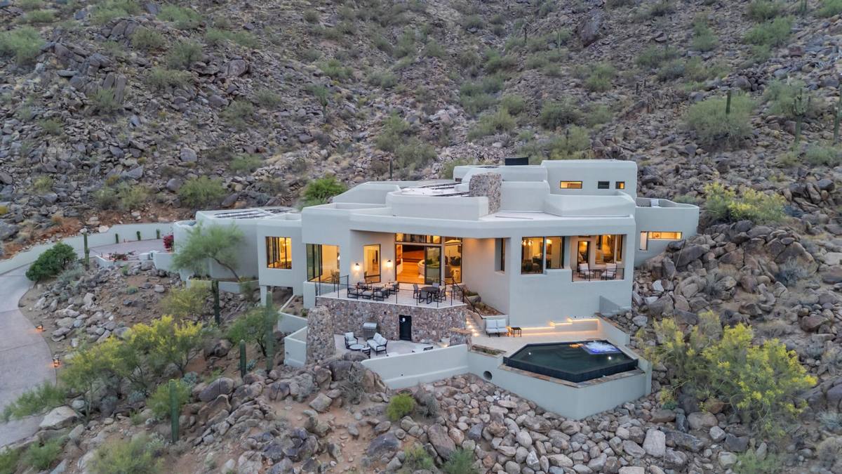 House for rent at 5810 E Cholla Lane, Paradise Valley, AZ 85253