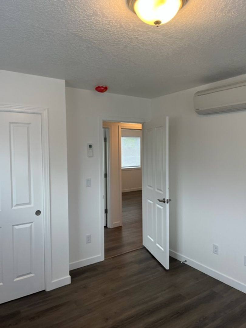 Apartment for rent at 1106 W 11th St, Medford, OR 97501