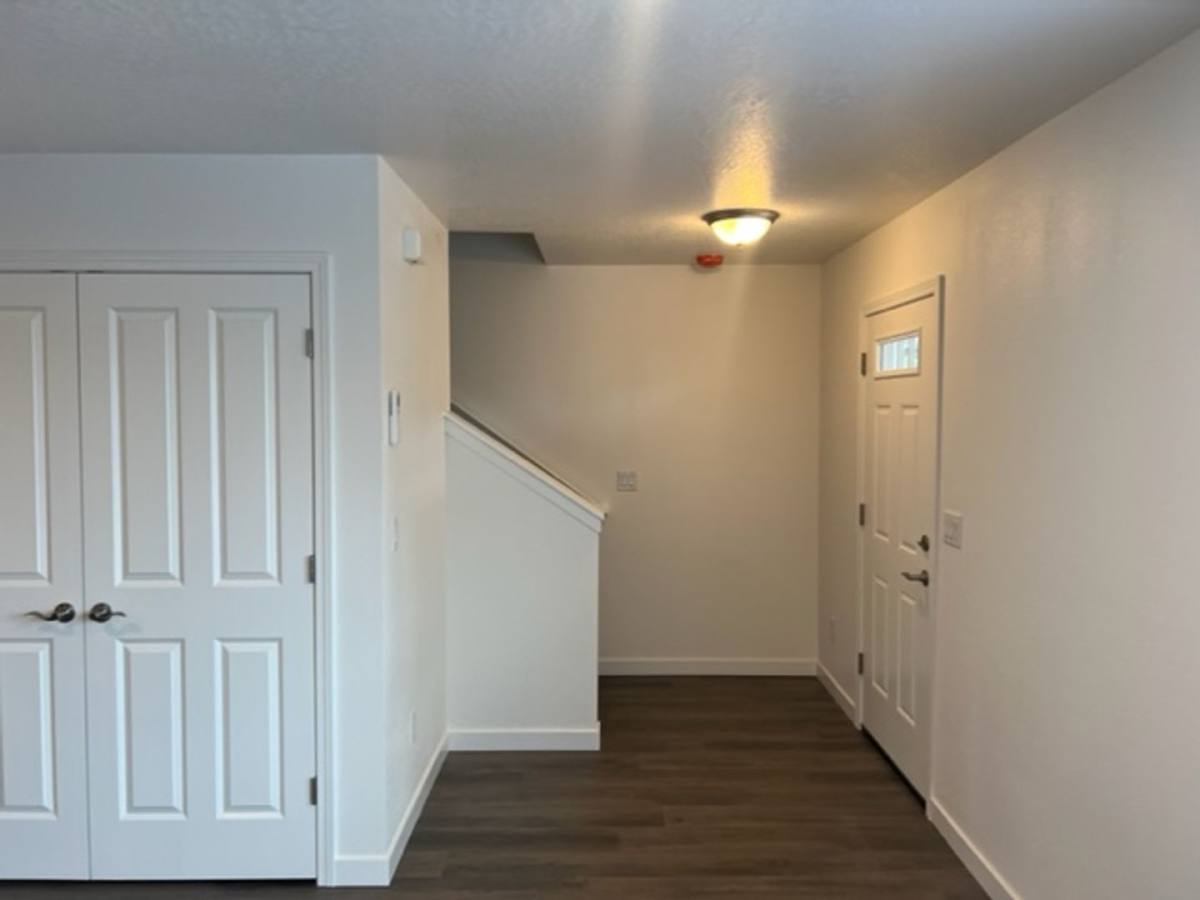 Apartment for rent at 1106 W 11th St, Medford, OR 97501
