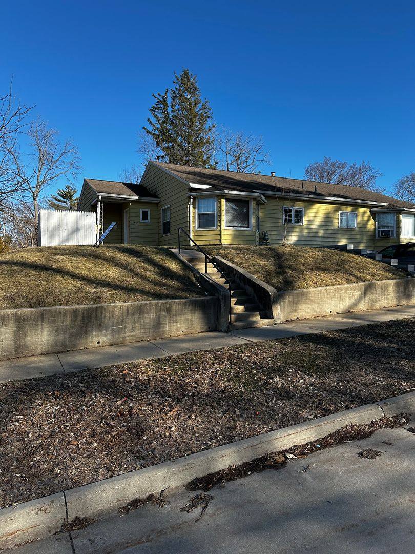 Apartment for rent at 1604 College St, Cedar Falls, IA 50613