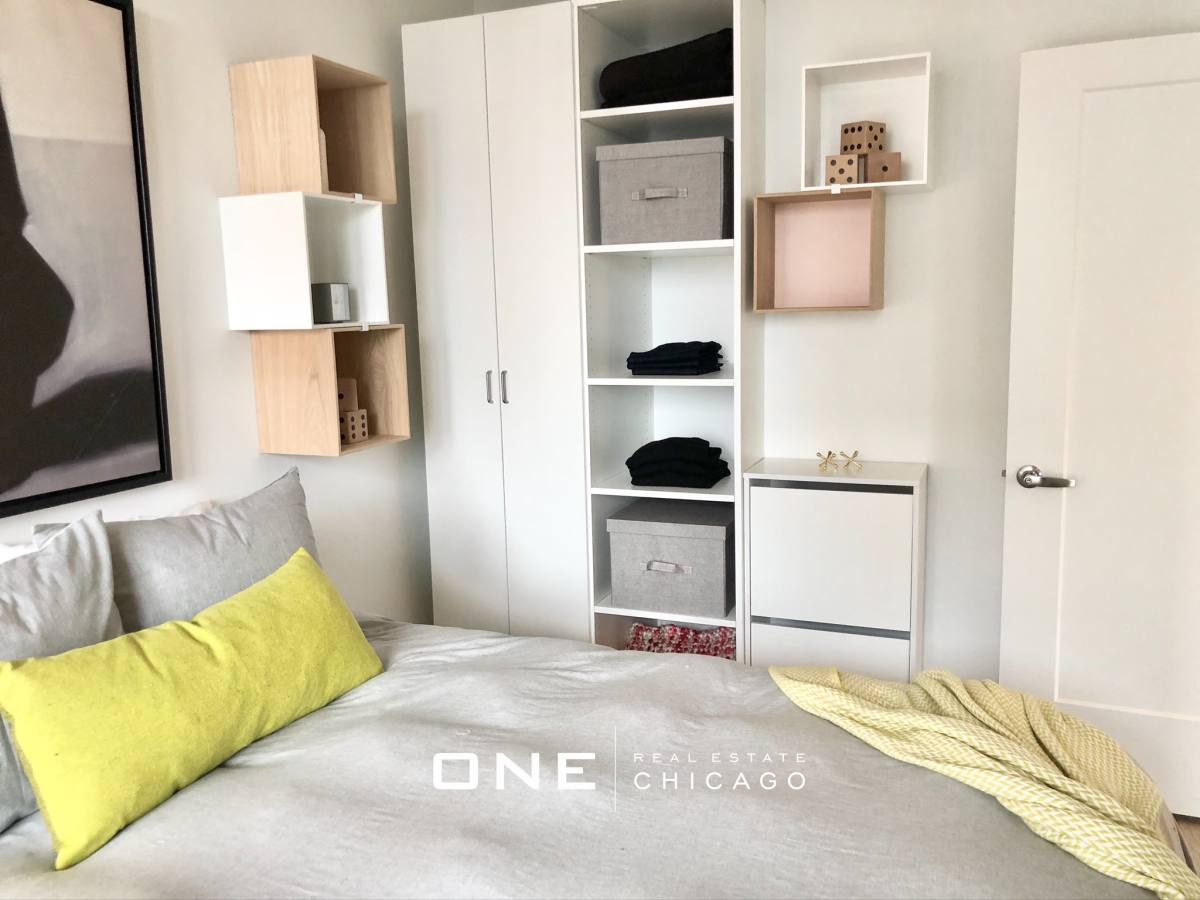 Apartment for rent at 156 W Superior, Chicago, IL 60654