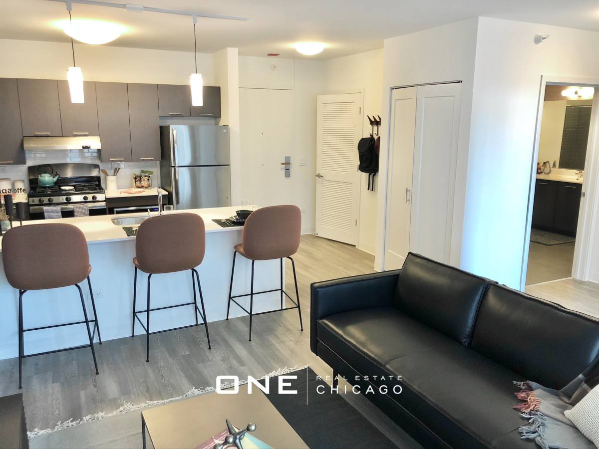 Apartment for rent at 629 N Wells, Chicago, IL 60606