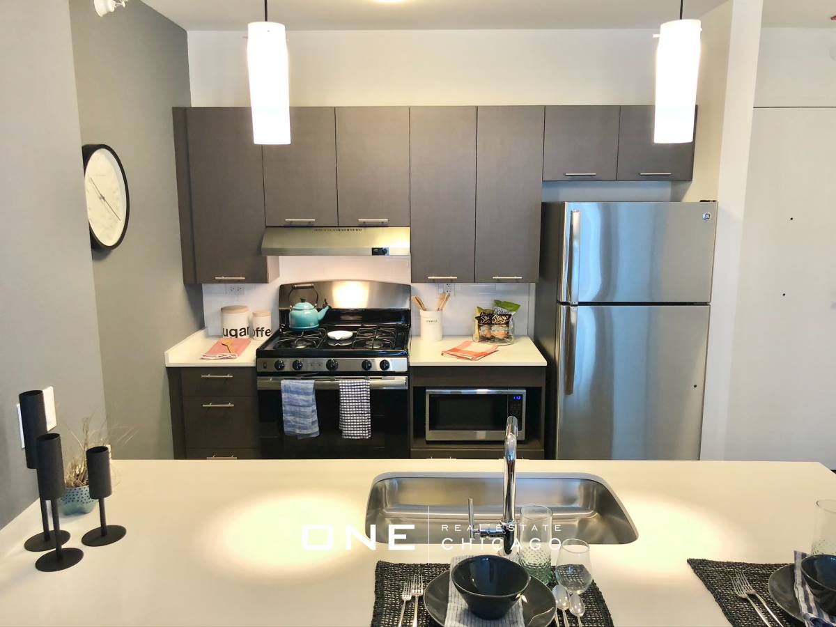 Apartment for rent at 629 N Wells, Chicago, IL 60606
