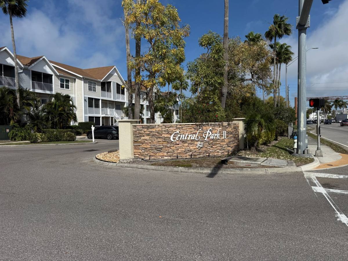 Condo for rent at 850 S Tamiami Trail #835, Sarasota, FL 34236