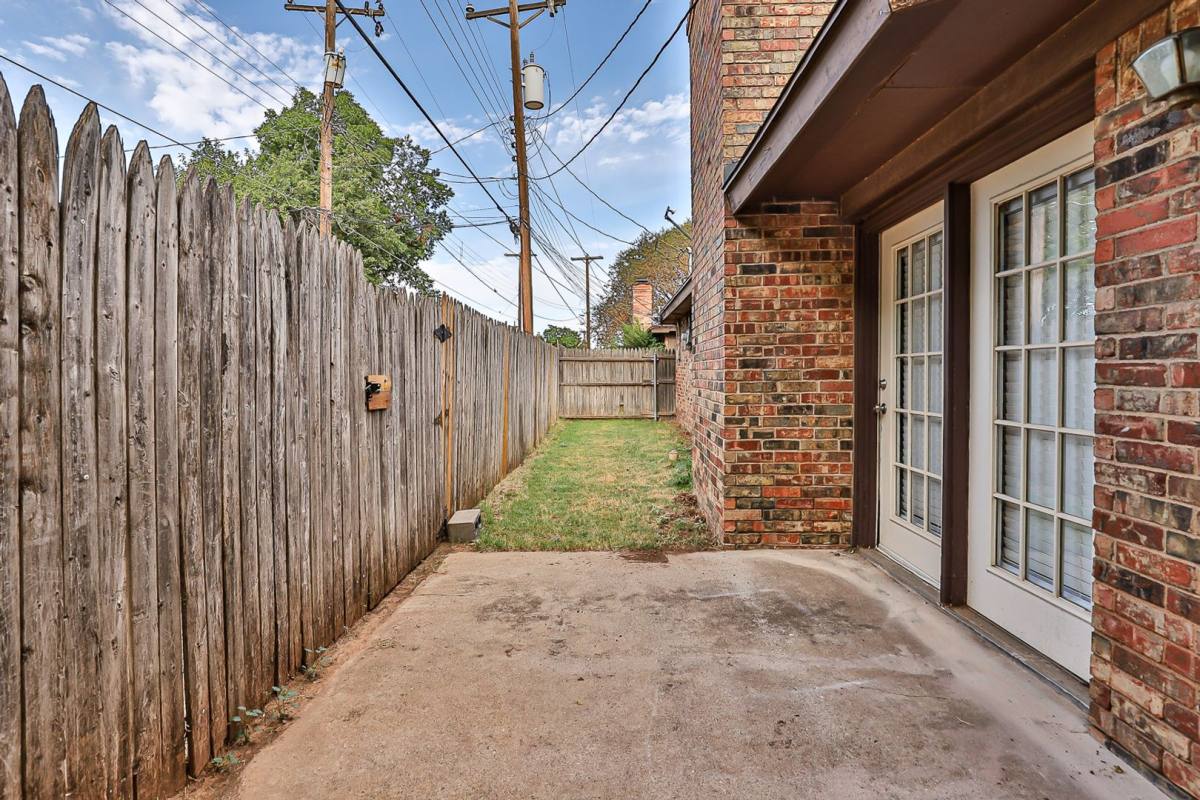 Apartment for rent at 4305 52nd St, Lubbock, TX 79413