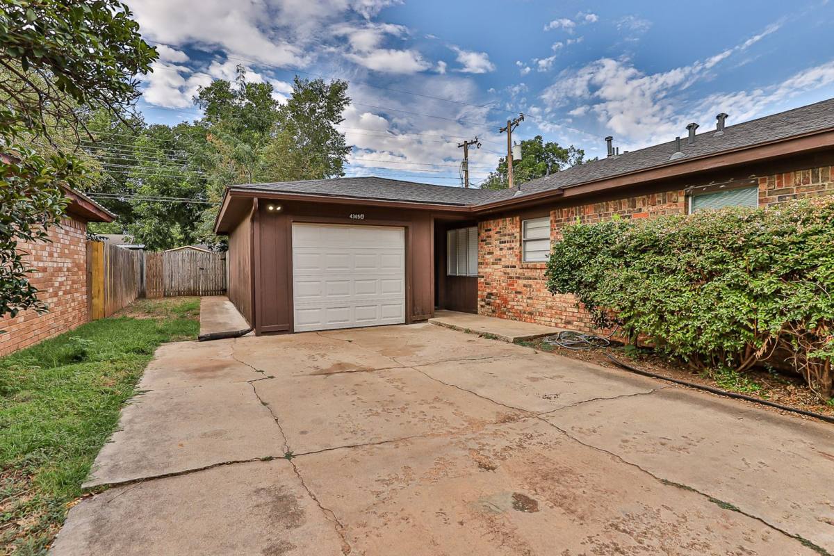 Apartment for rent at 4305 52nd St, Lubbock, TX 79413