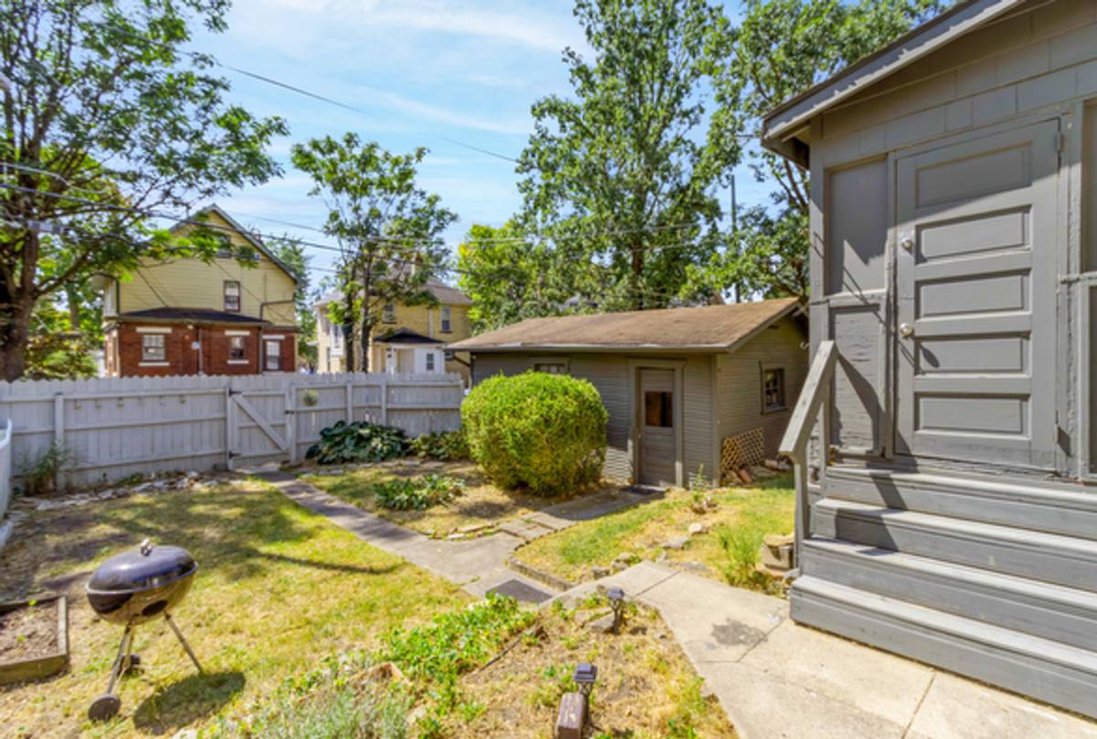 House for rent at 157 E Oakland Ave, Columbus, OH 43201