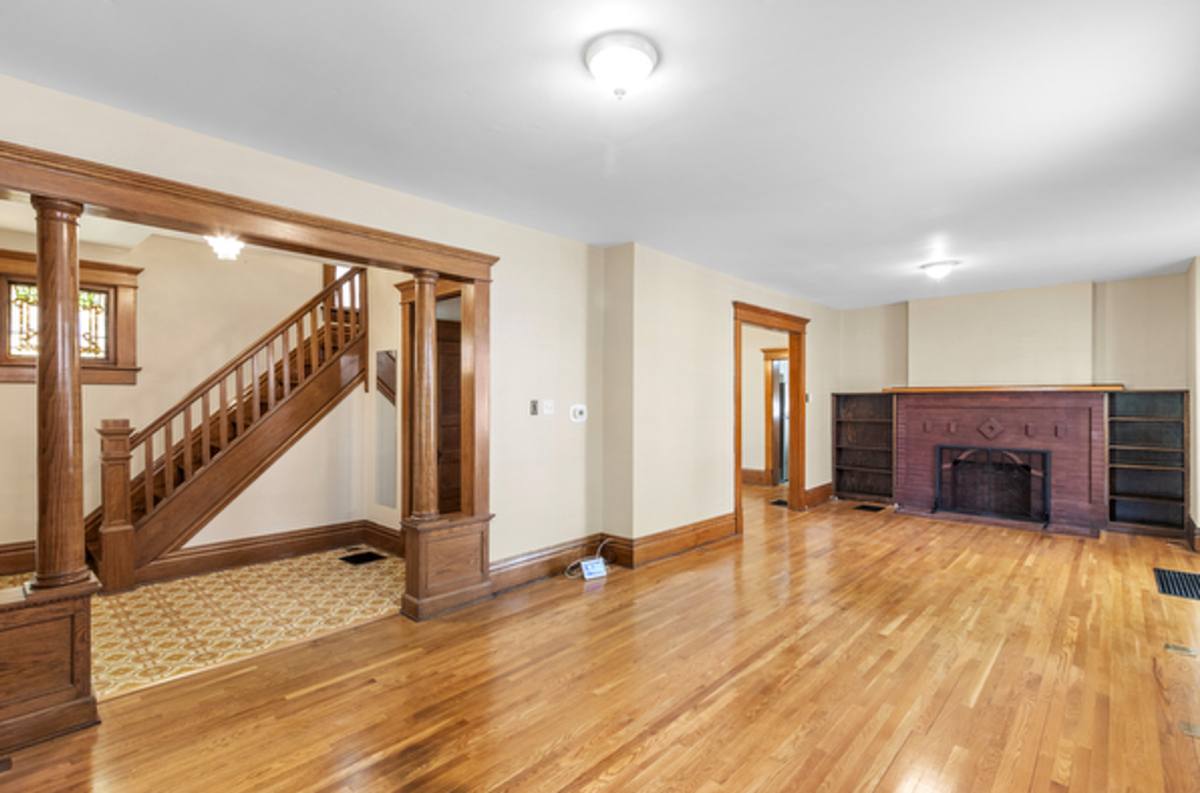 House for rent at 157 E Oakland Ave, Columbus, OH 43201