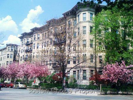 Apartment for rent at 1111 Boylston St #25, Boston, MA 02215
