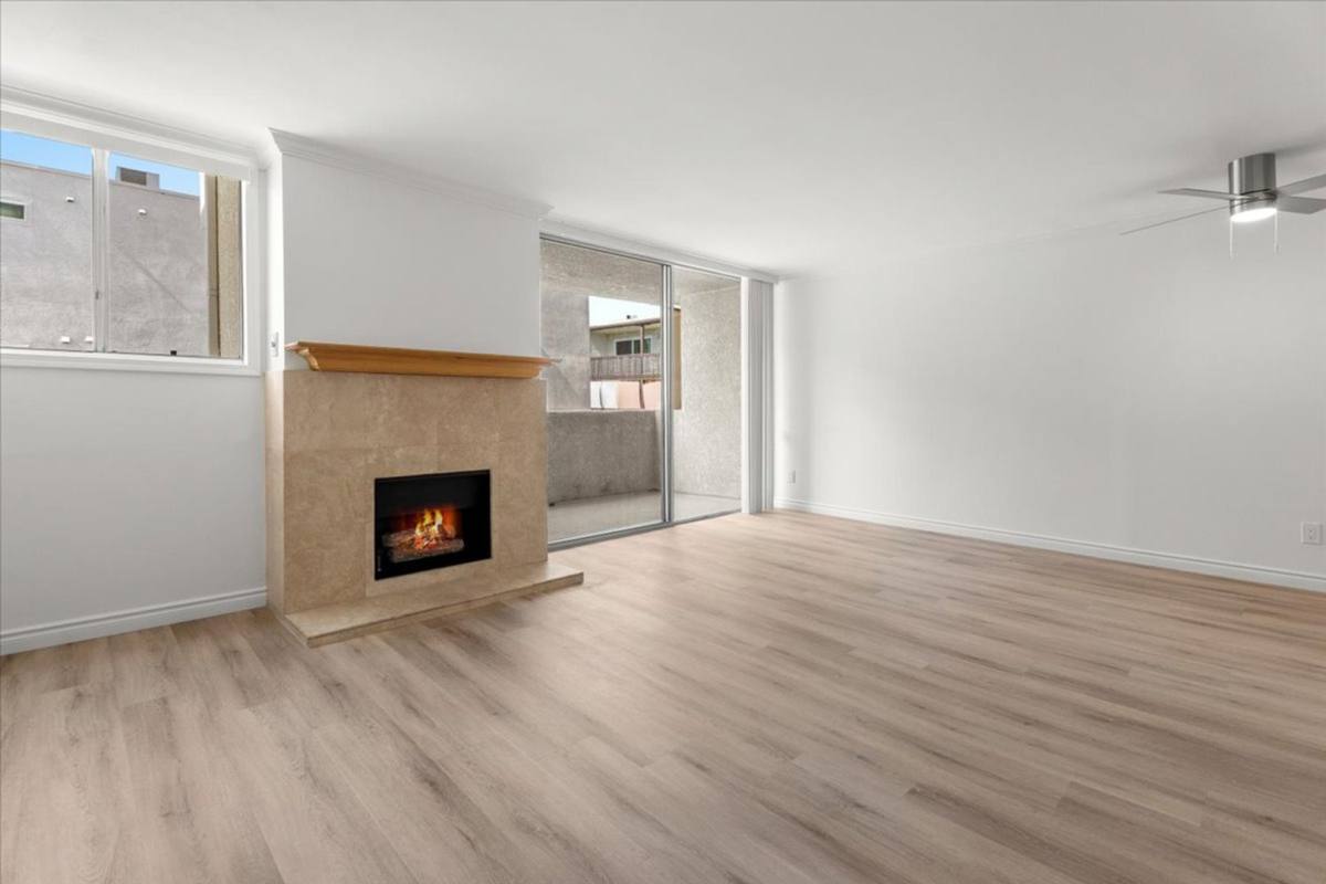 Condo for rent at 5325 Newcastle Ave, Encino, CA 91316