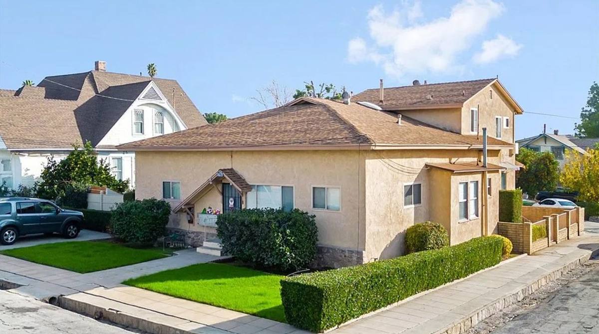 Apartment for rent at 27205 Main St, Highland, CA 92346