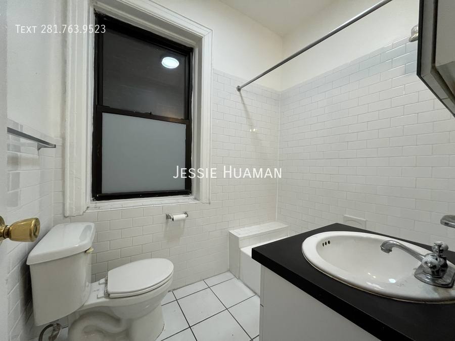 Apartment for rent at 107 E 88th St #2EE, New York, NY 10128