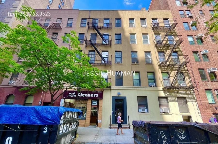 Apartment for rent at 107 E 88th St #2EE, New York, NY 10128
