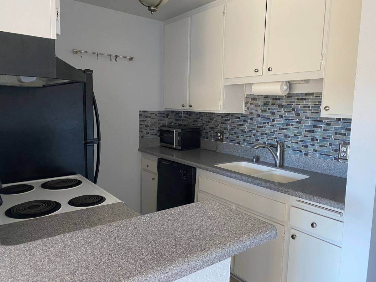 Apartment for rent at 6416 Friars Rd #306, San Diego, CA 92108