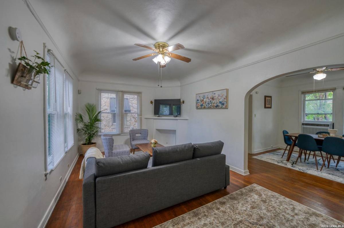 Apartment for rent at 311 E Lullwood, San Antonio, TX 78212