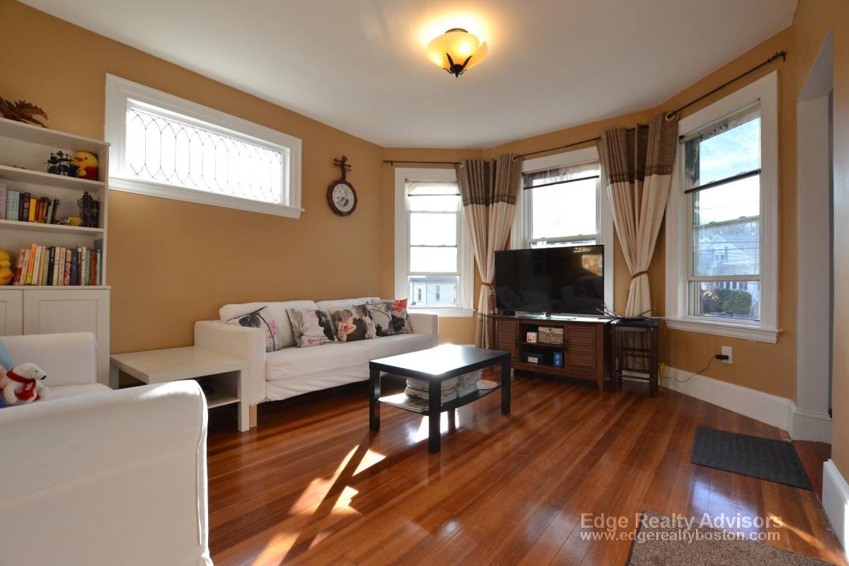 House for rent at 35 Palmer St #R, Waltham, MA 02451